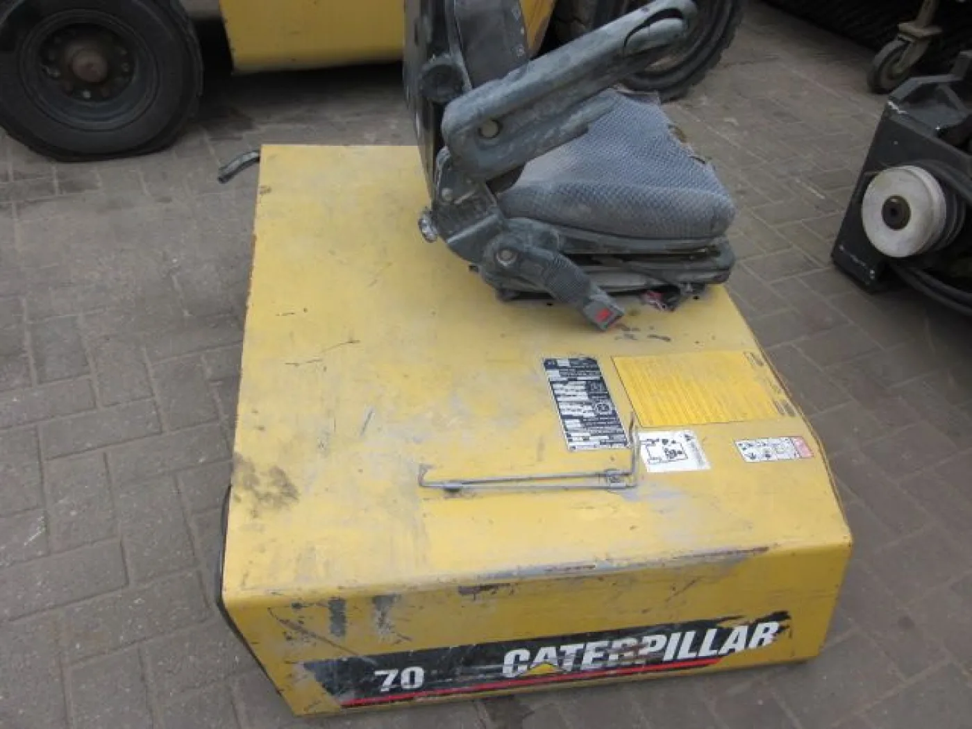 Caterpillar - 6
