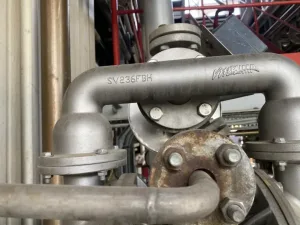 USED AODD VERSA-MATIC E2 AIR OPERATED DUAL DIAPHRAGM PUMP