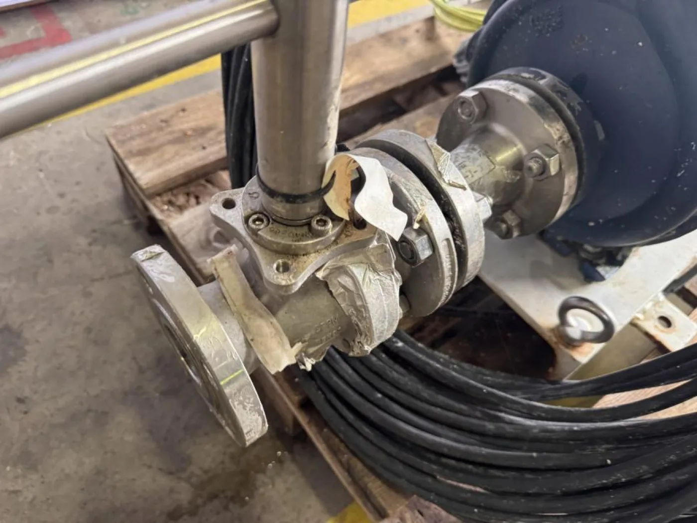 2017 AKAY Industries Centrifugal process pump with electric motor - 6