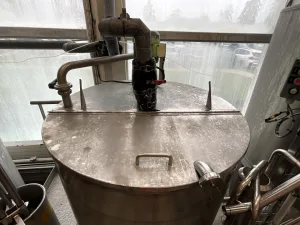Chaudronnerie Tuyauterie Chaudronnerie Tuyauterie 1500 Litre Stainless Steel Mixing Tank