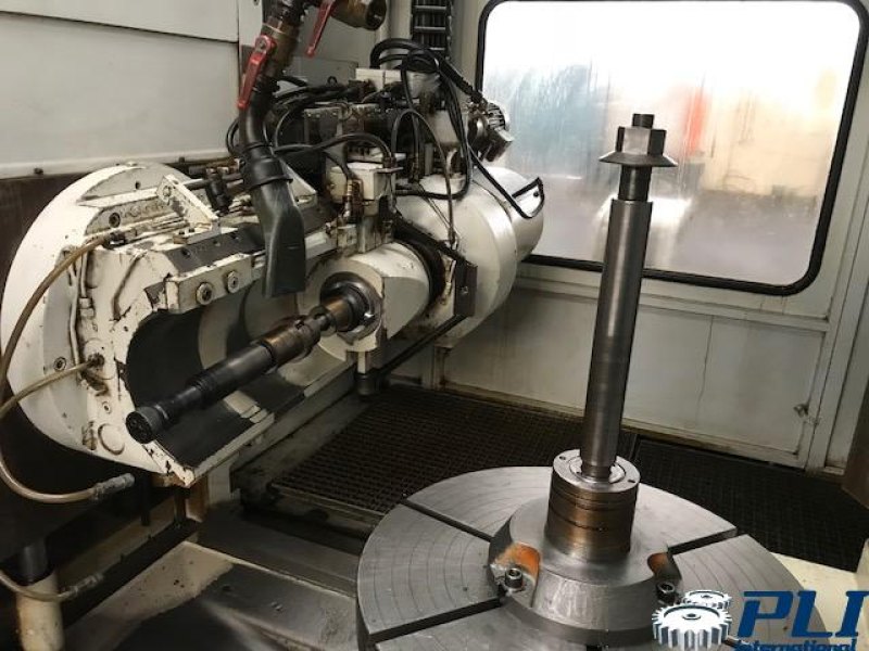 Gear Hobbing Machine – PFAUTER PE1000