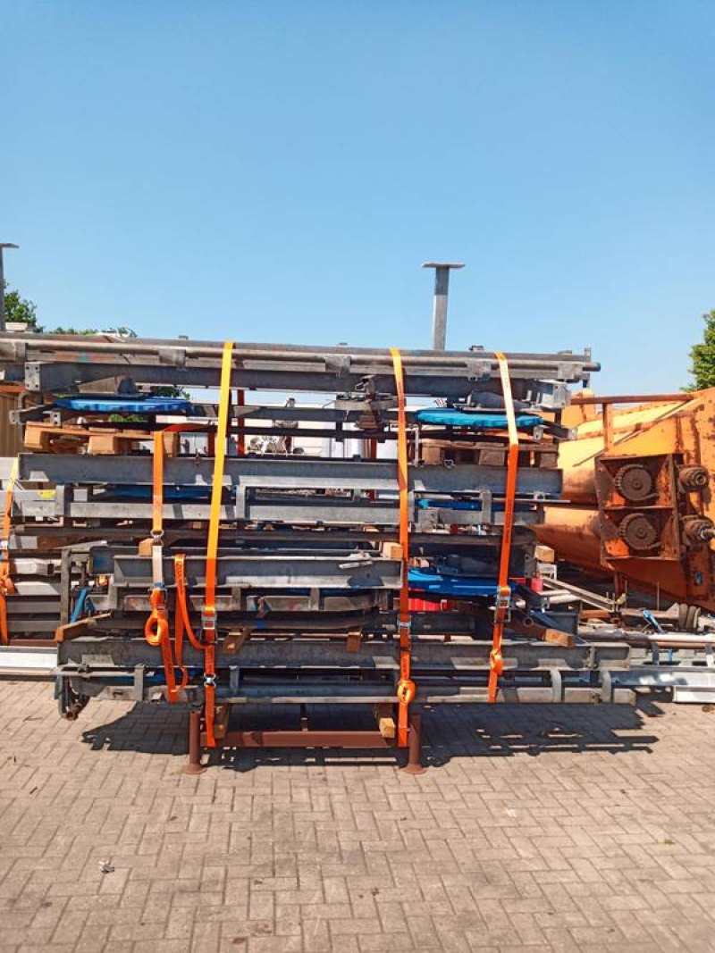 Slaughtering conveyor