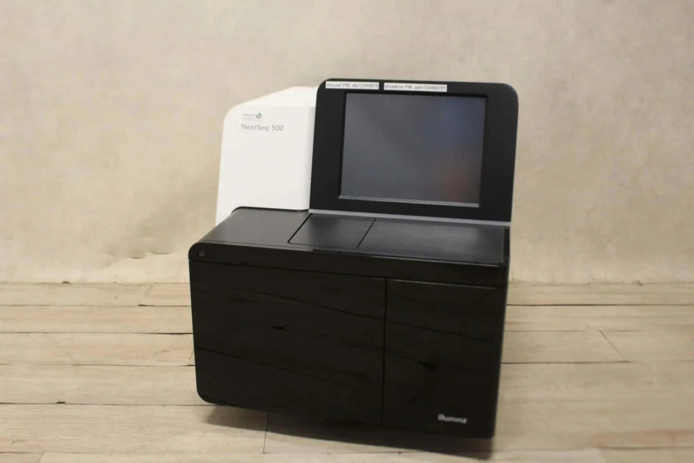 Illumina NextSeq 500 Sequencing Systeem - 1