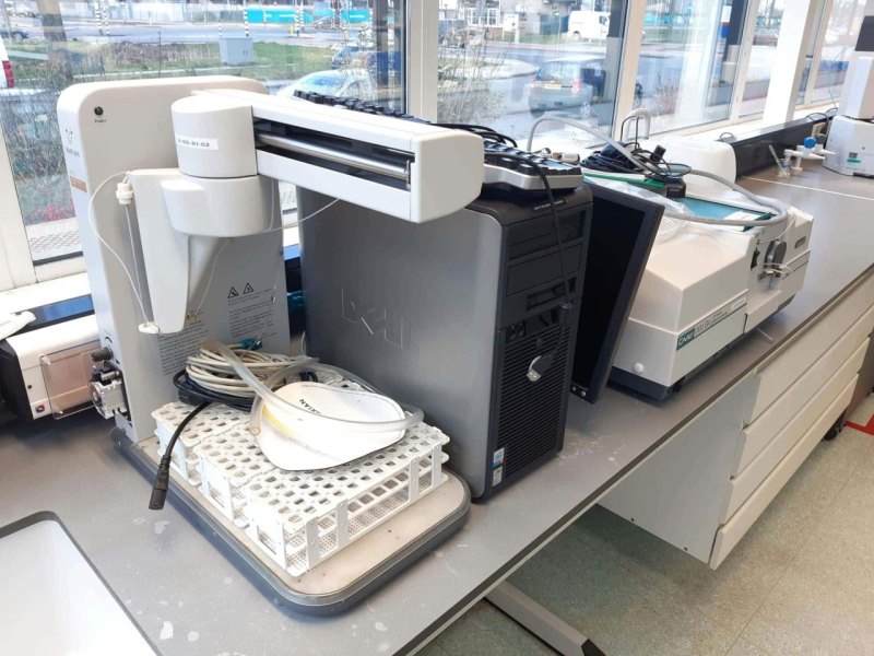 Varian Cary 300 Bio Uv-Vis Spectrophotometer met Sample Preparation System SPS 3