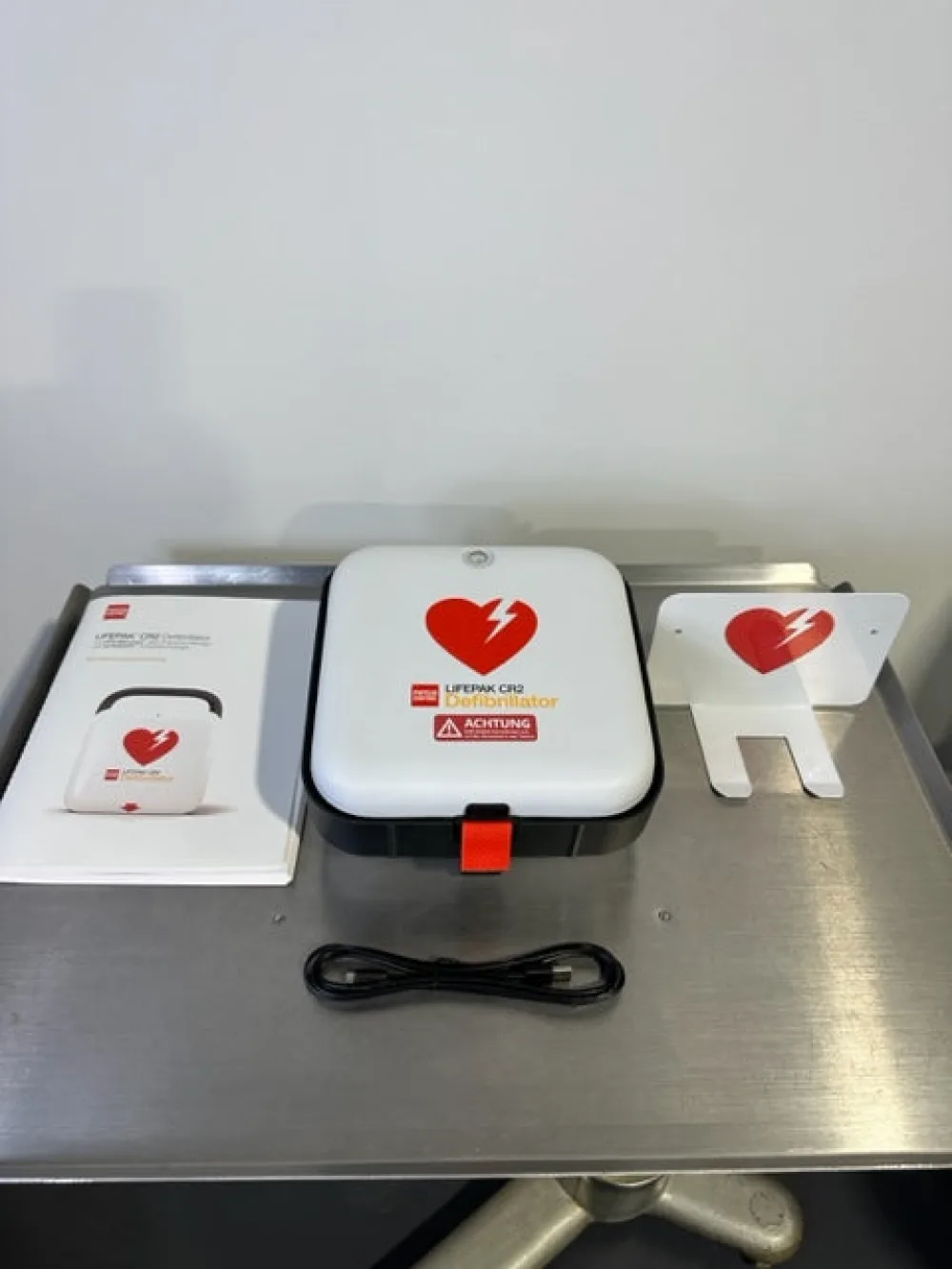 Physio Control Lifepak CR2 Defibrillator (AED)