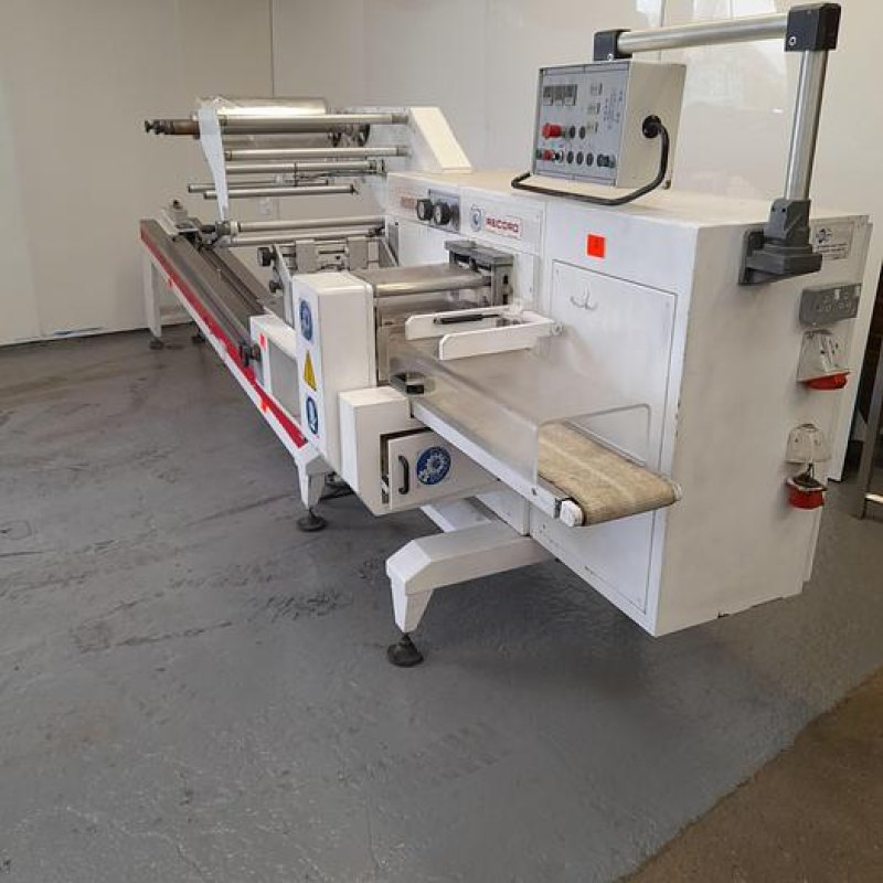Record Panda 2000 Flow Wrapper