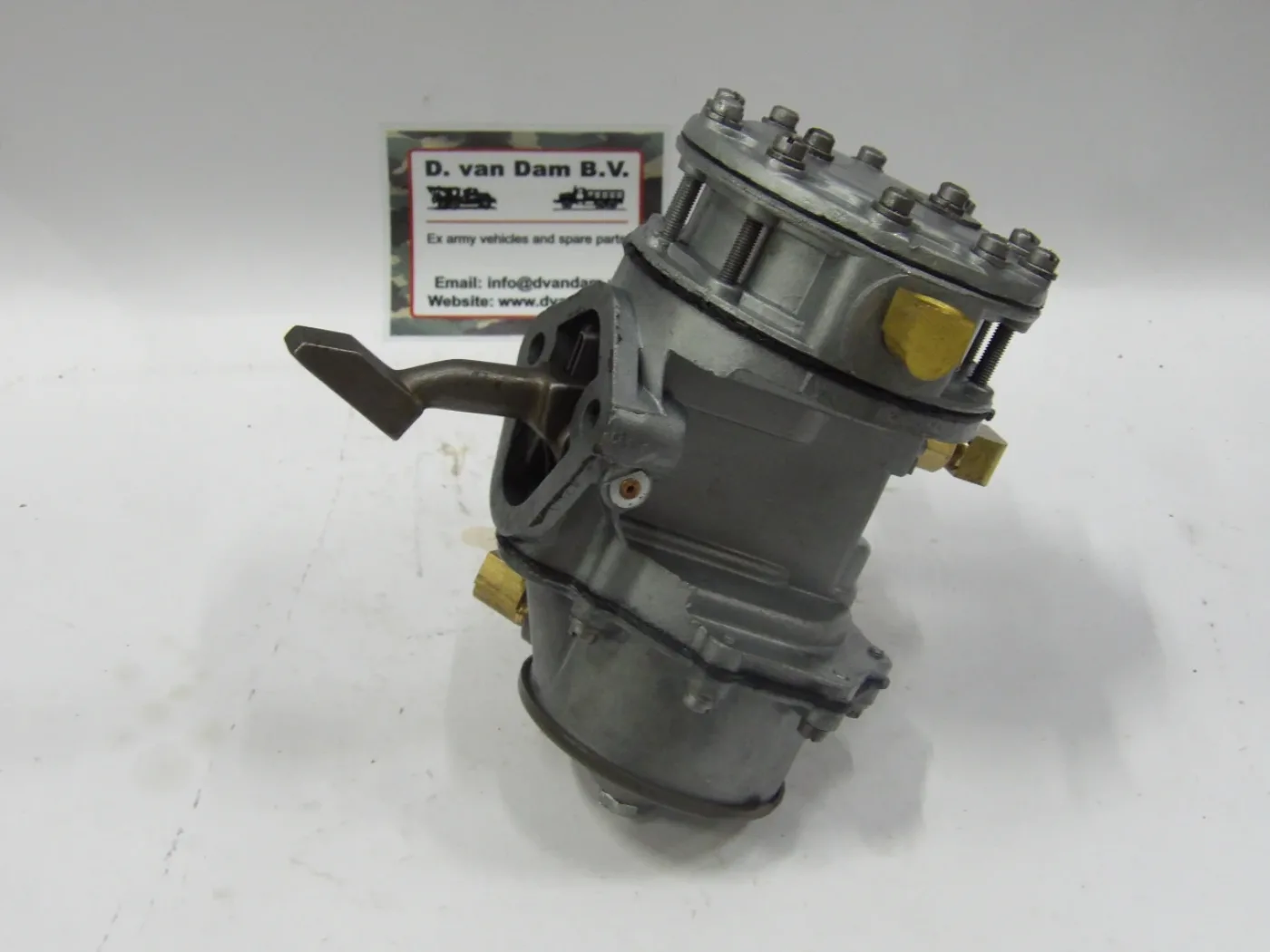 Benzine-Vacuumpomp gereviseerd (ruil) - 1
