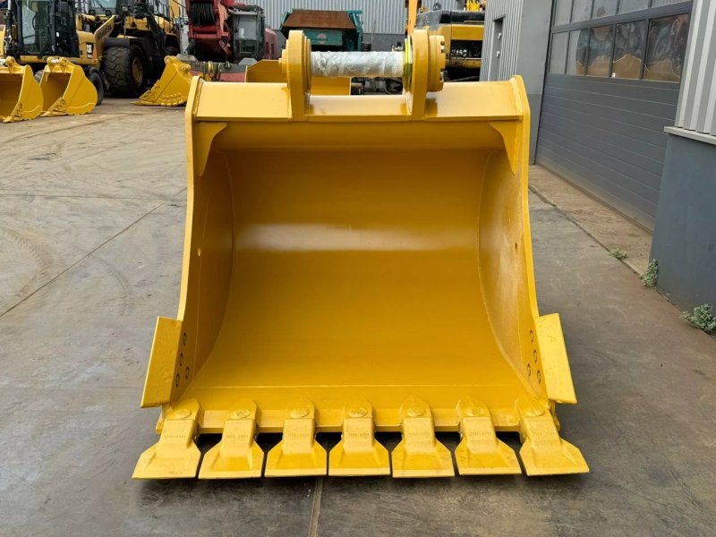 Caterpillar CAT 349 BUCKET TB linkage (66-IN X 2.81-CU M,7 teeth)