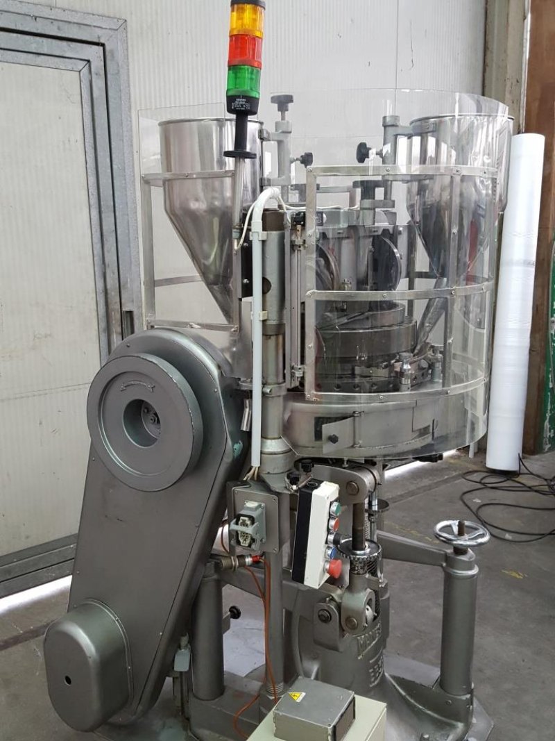 COMPRIMITRICE ROTATIVA – MANESTY MOD. BB3B