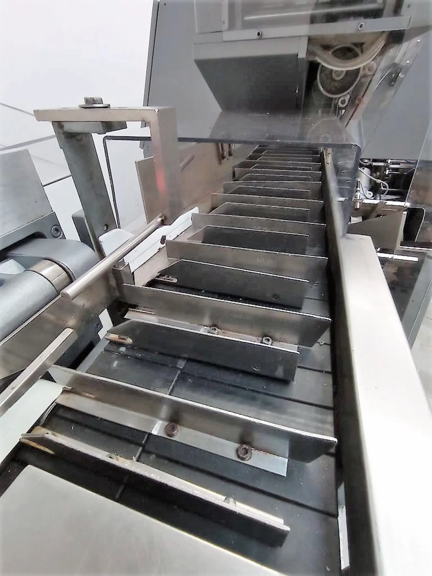 ASTUCCIATRICE AUTOMATICA ORIZZONTALE – MARCHESINI – MOD. BA 400 - 5