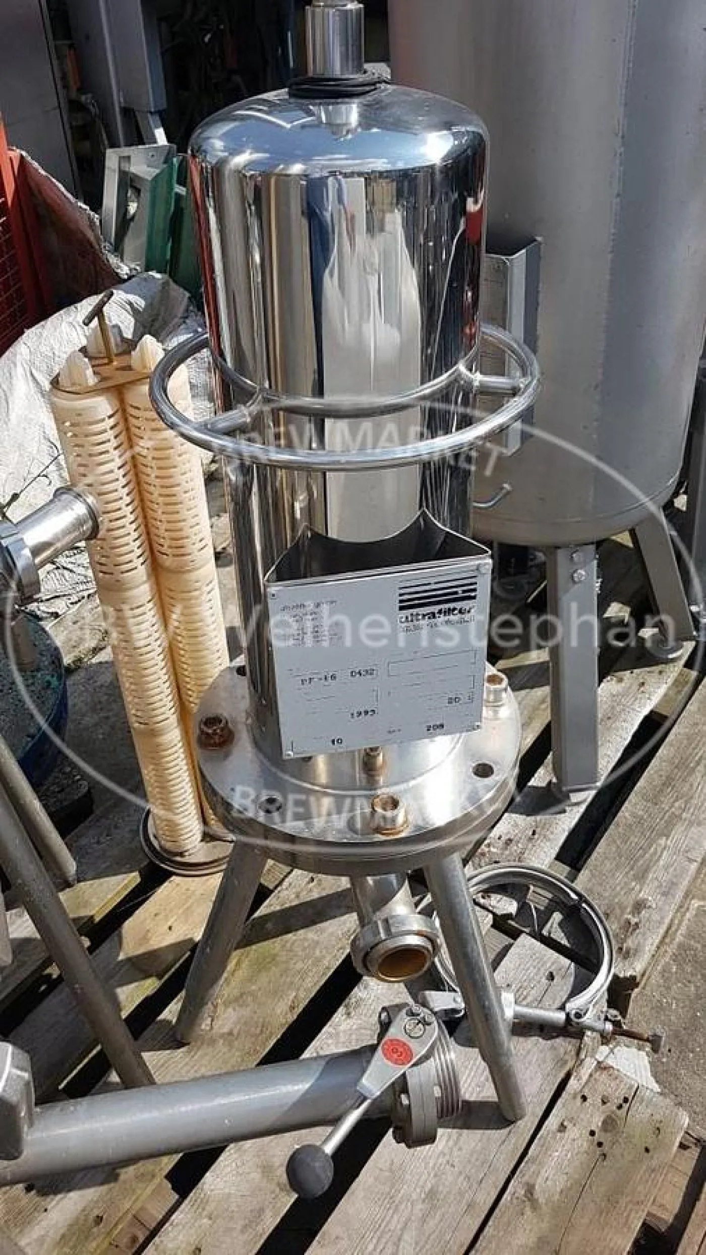 Trap filter housing - 4