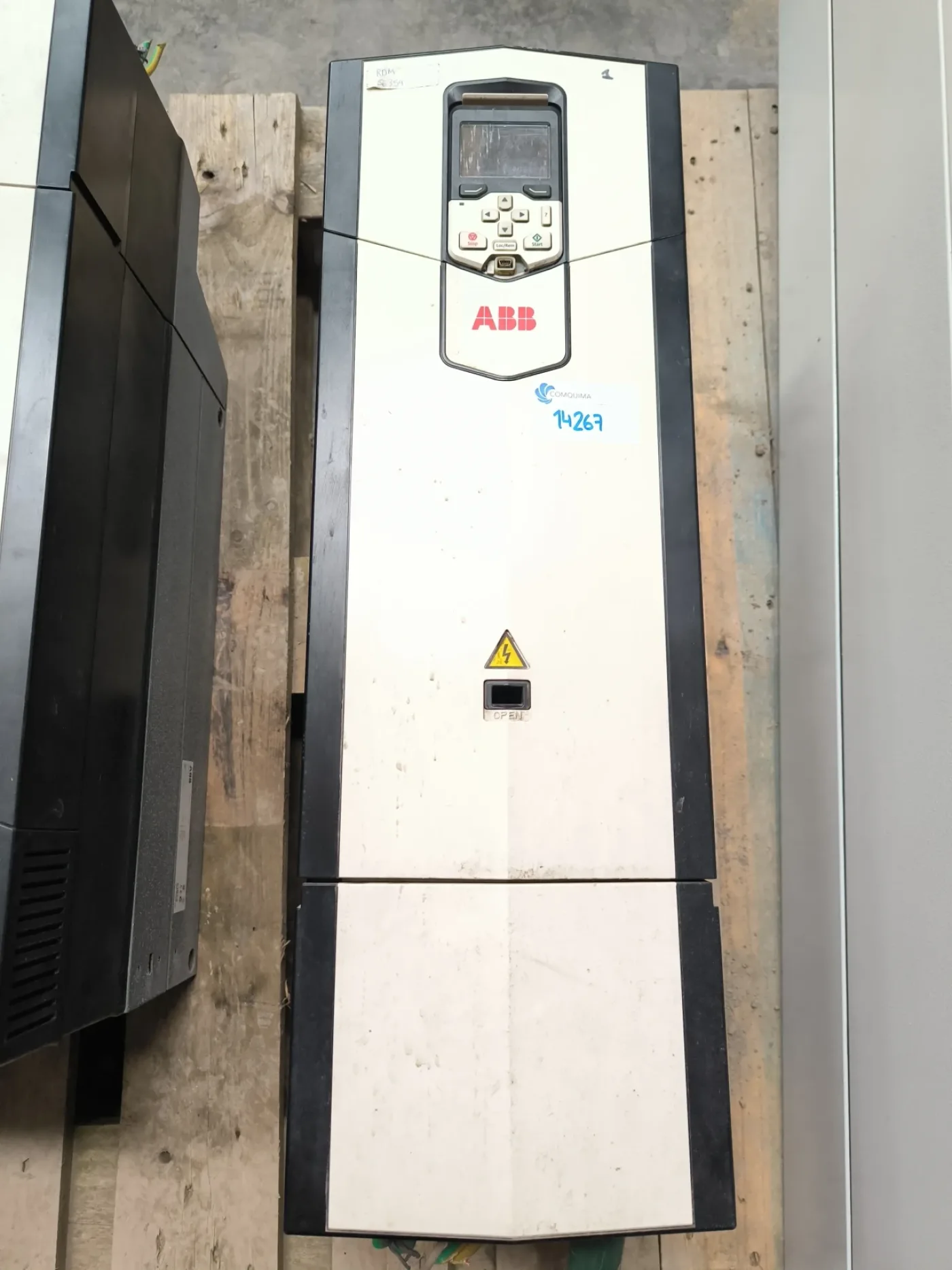 VARIABLE FREQUENCY DRIVE ABB ACS880-01-145A-3+E200 - 1