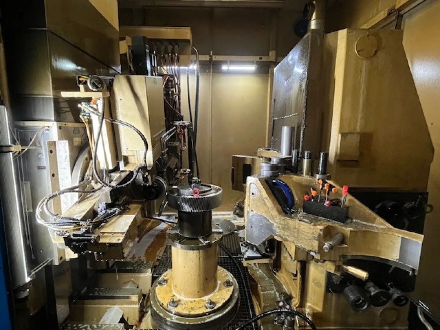 CNC Gear Grinding Machine – GLEASON PFAUTER P1200G - 3