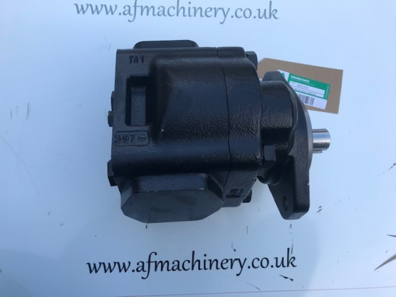 Spearhead hedge cutter Hydraulic motor 8301315