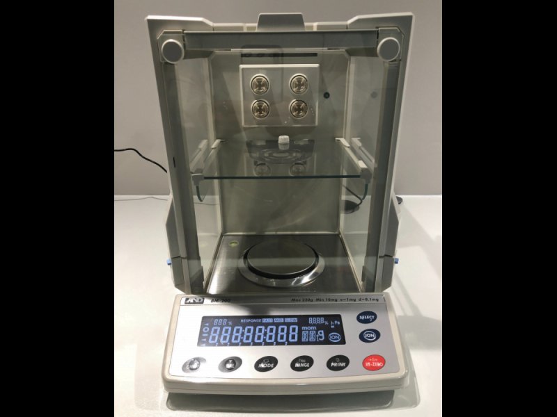 A&D BM-200 Series Analytical 4-Place Balance