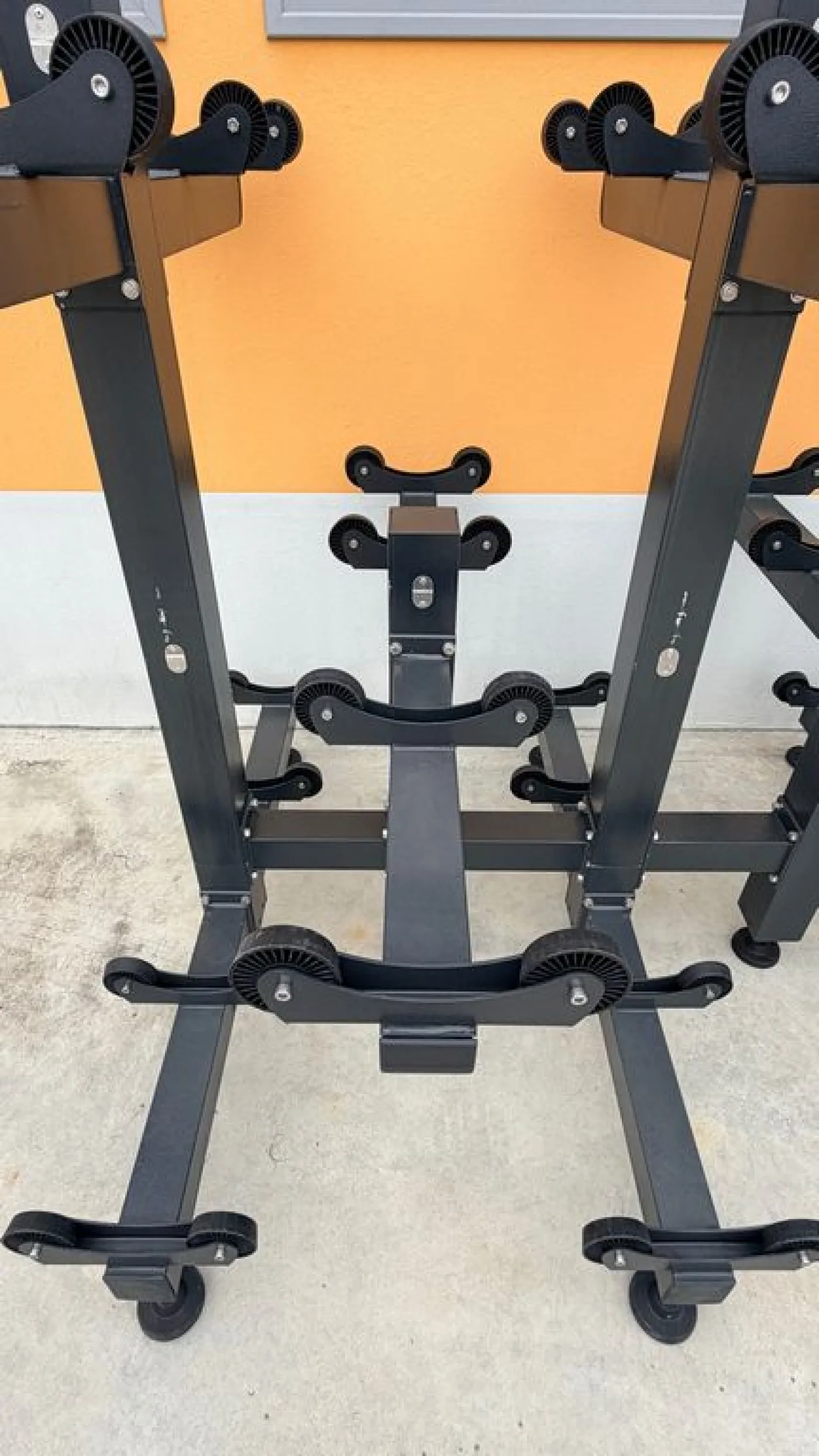 ?BOTTISTOP” 28-SLOT PAINTED ALUMINIUM BARRIQUE SUPPORT , USED EQUIPMENT - 7