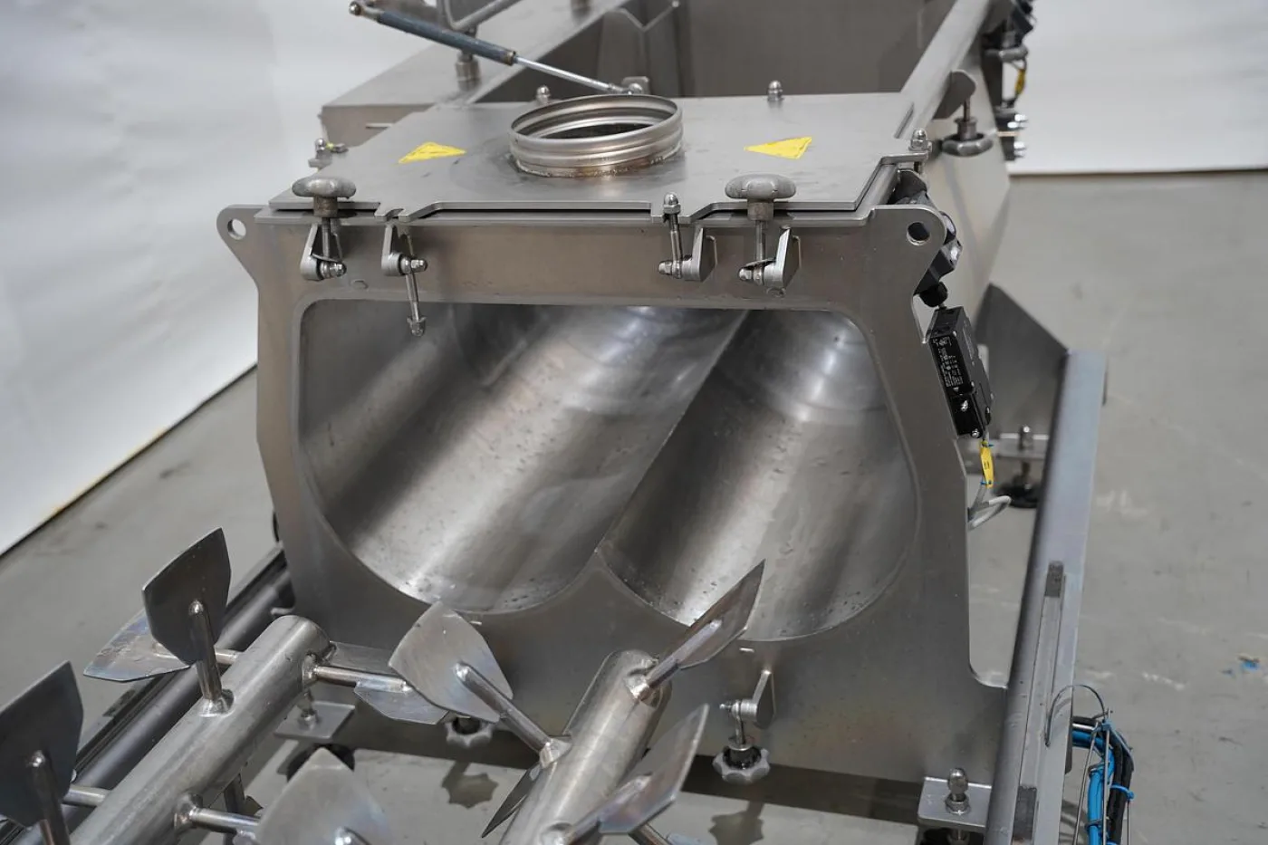 2018 Dinnissen Batch Menger, type 304-30-2x3 - 5