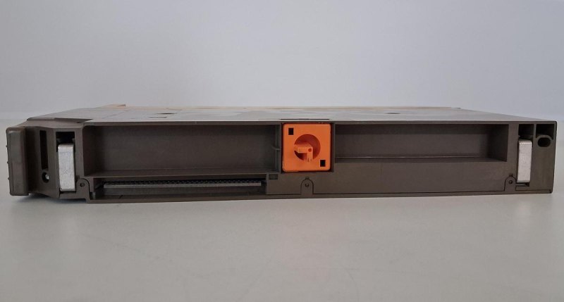 Siemens SIMATIC S5 6ES5 458-7LC11 Digital Output Module