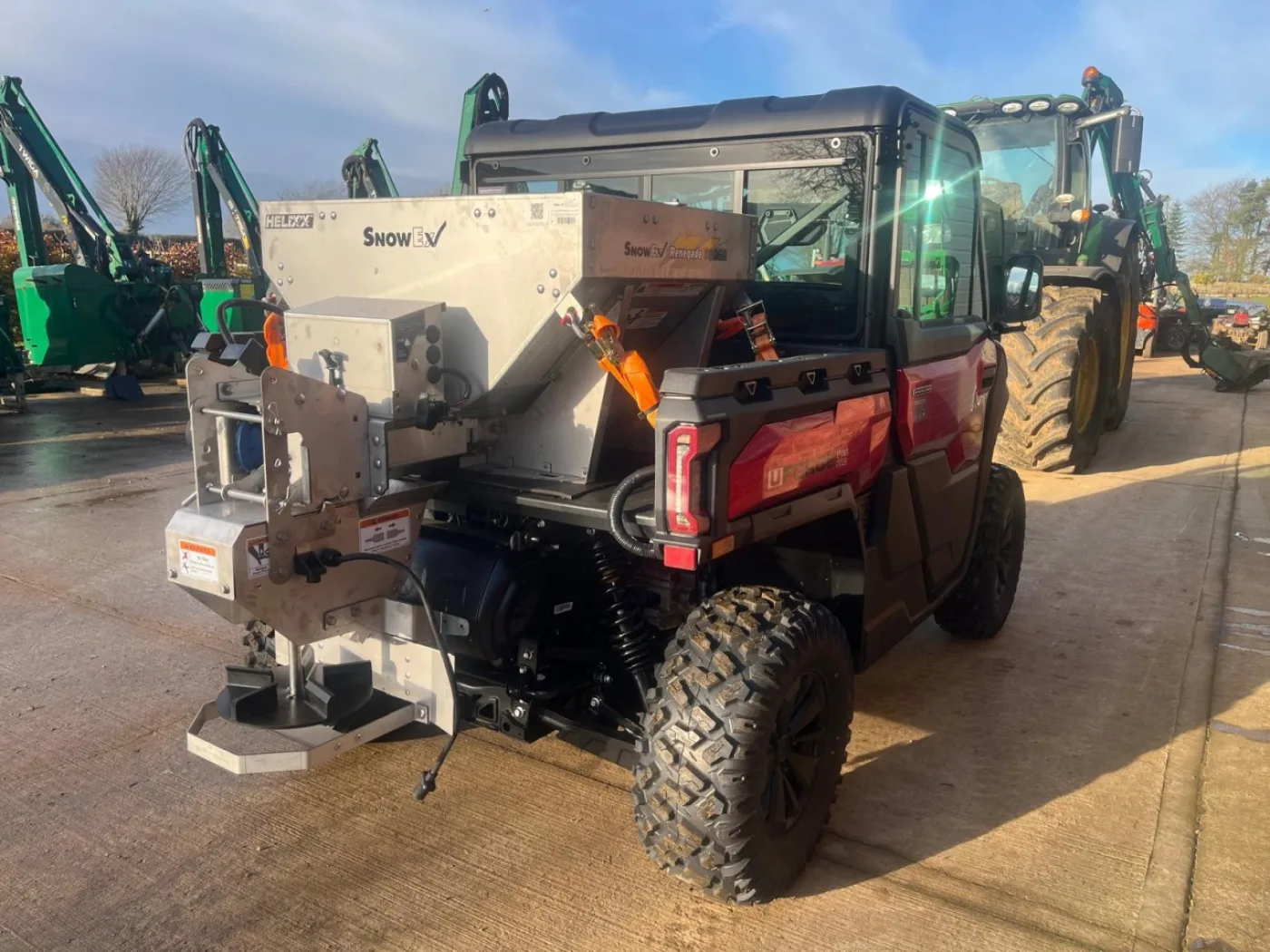 Helixx UTV Spreader - 1