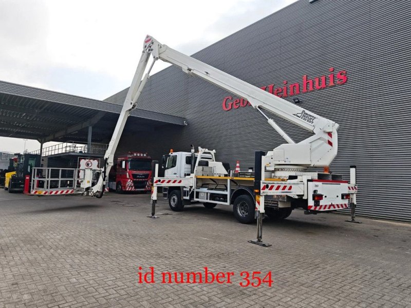 Mercedes-Benz Axor 1833 4x2 Bronto Skylift S32XDT