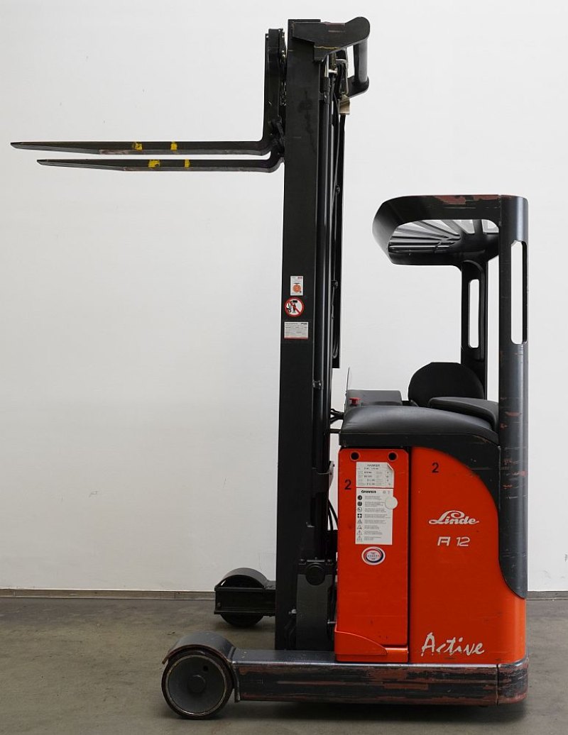 Schubmaststapler Linde R 12 C 115 (2004)
