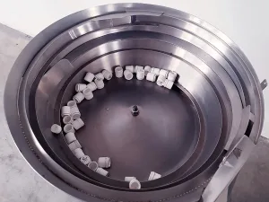 ALIMENTATORE VIBRANTE A TAZZA