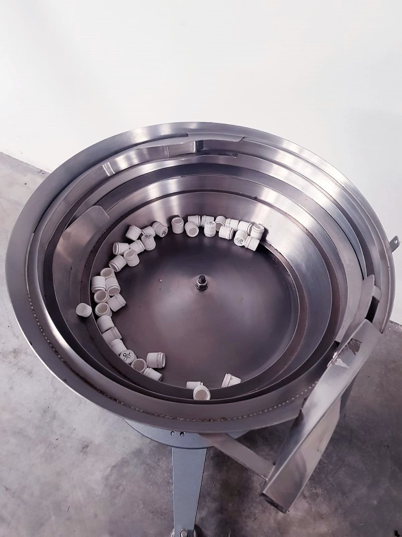 ALIMENTATORE VIBRANTE A TAZZA