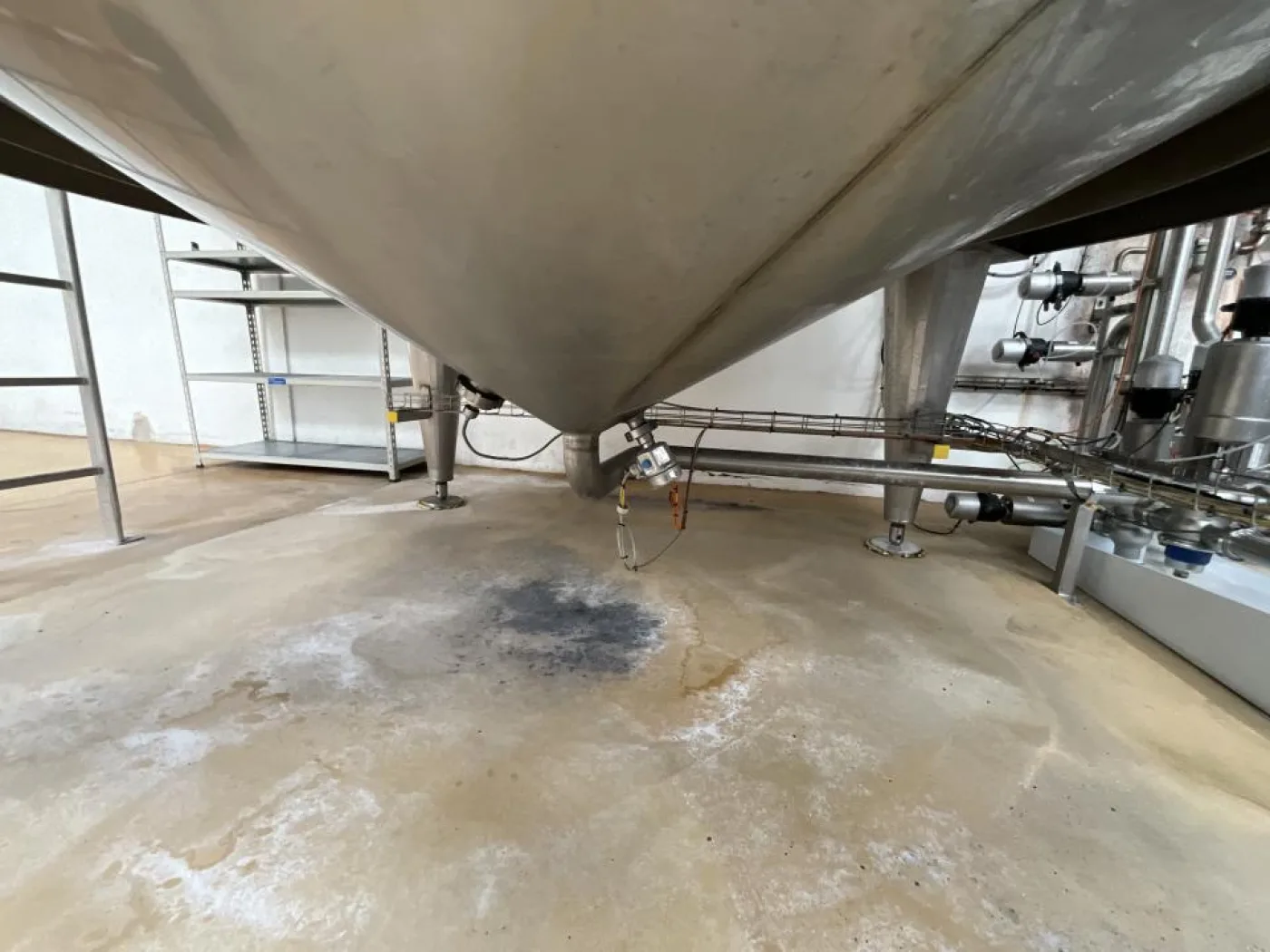 2013 Goavec Engineering Goavec Engineering 27700 Litre Vertical Stainless Steel CIP Mixing Tank - Line 7 - 8