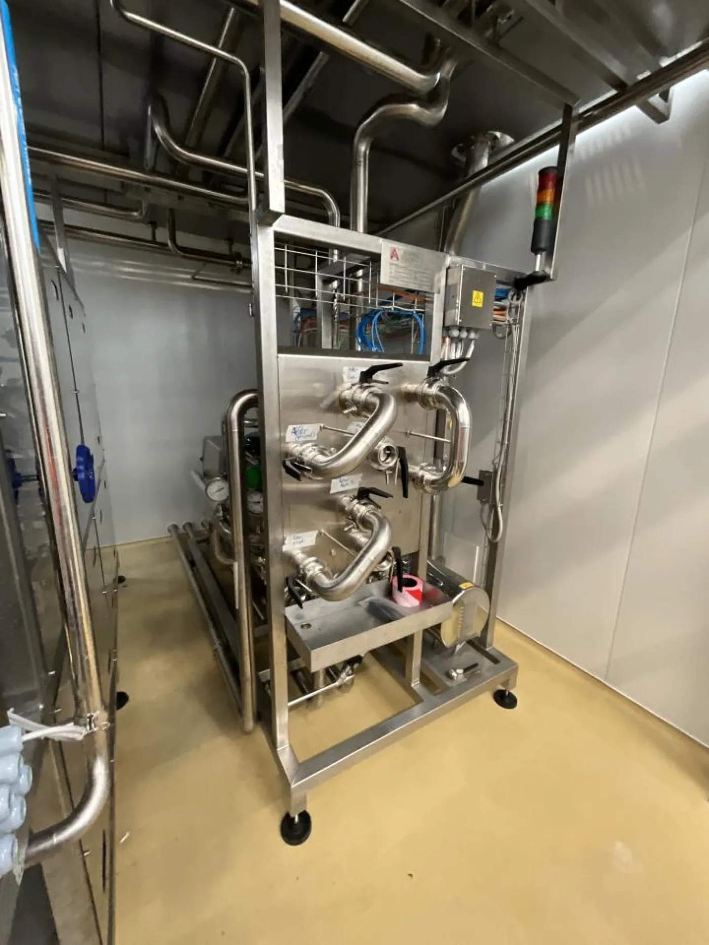 2022 A Due S.p.A. A Due S.p.A. Alfa Laval M6-MBASE Stainless Steel Plate Heat Exchanger Skid with Pumps - 6