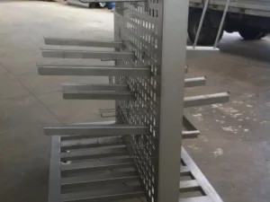 CARRELLO PORTAUTENSILI IN ACCIAIO INOX