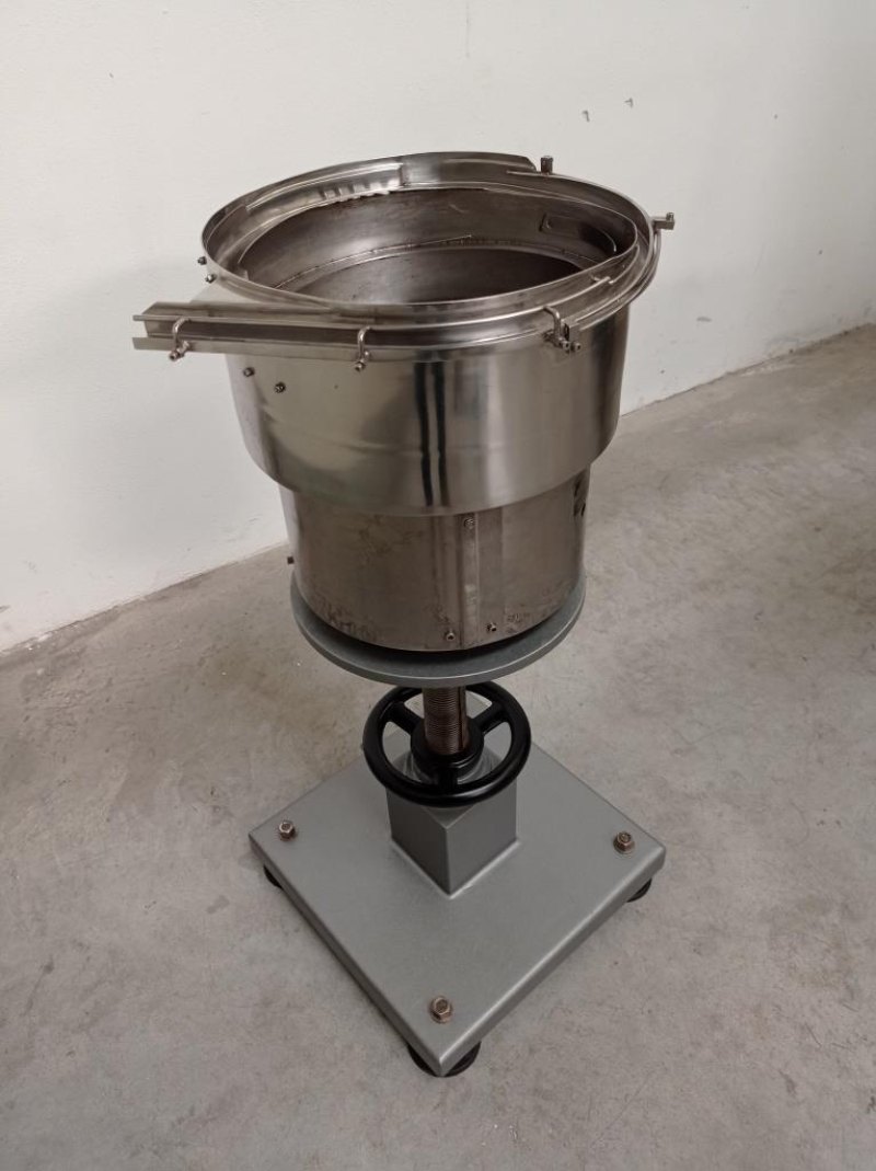 ALIMENTATORE VIBRANTE A TAZZA PER TAPPI – 3MASTER – MOD. 35S/3000