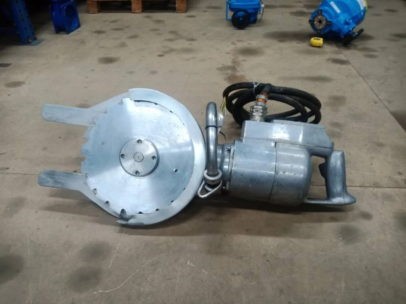Circular saw for legs and horns - 5