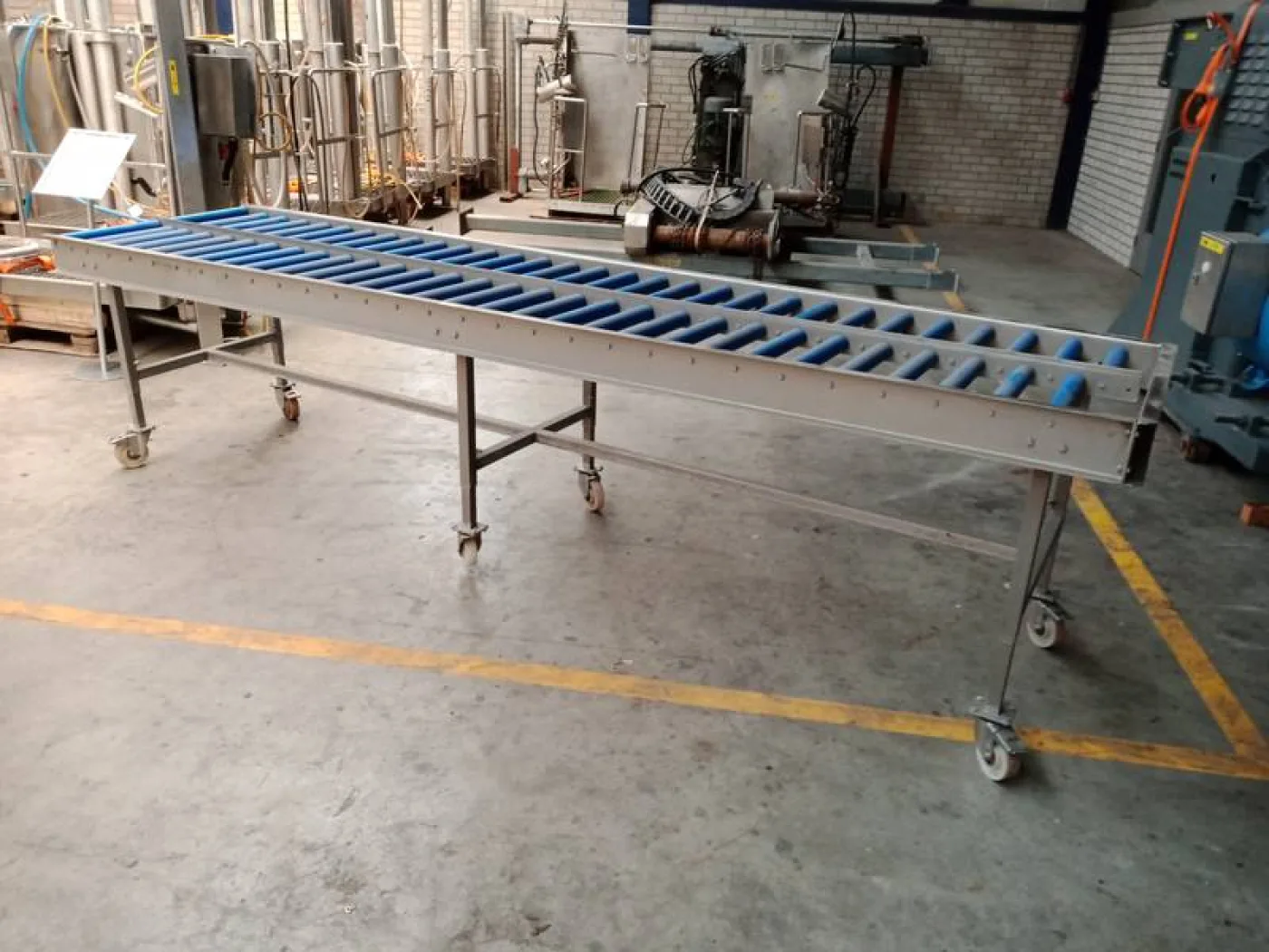 Roller conveyor belt - 2