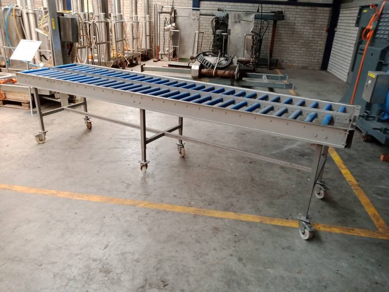 Roller conveyor belt