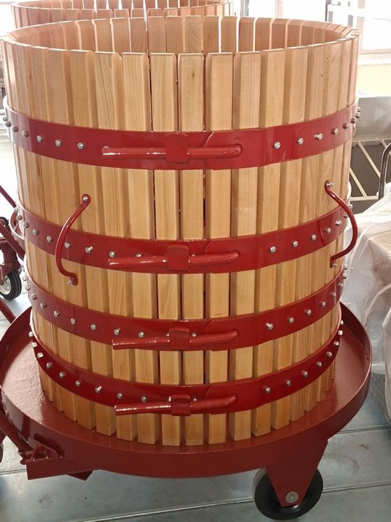 HYDRAULIC PRESS, Ø80CM WITH 2 TROLLEYS, SECOND-HAND MACHINE