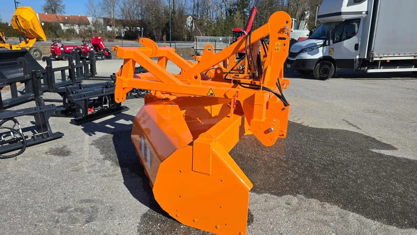 MS Grader 250 BULL K - 3