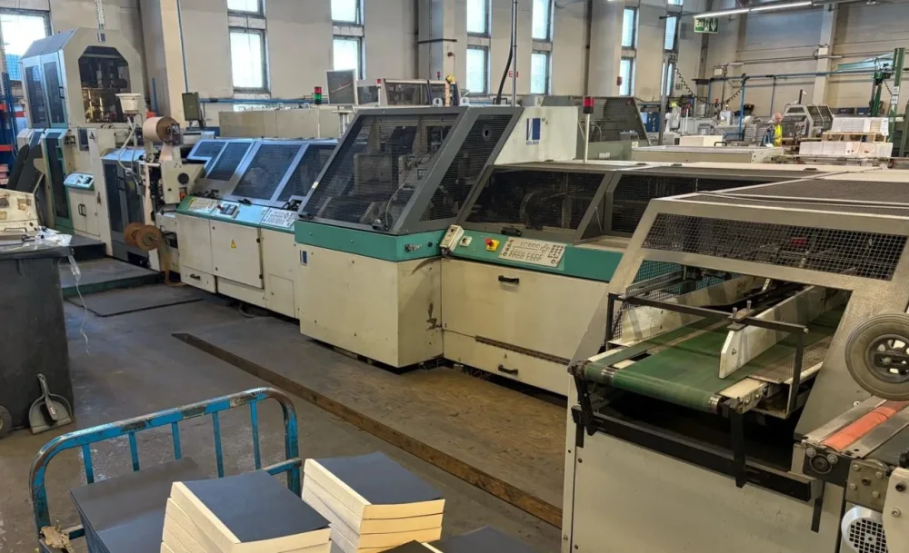 Kolbus BF 526 Compact flow line with FE603