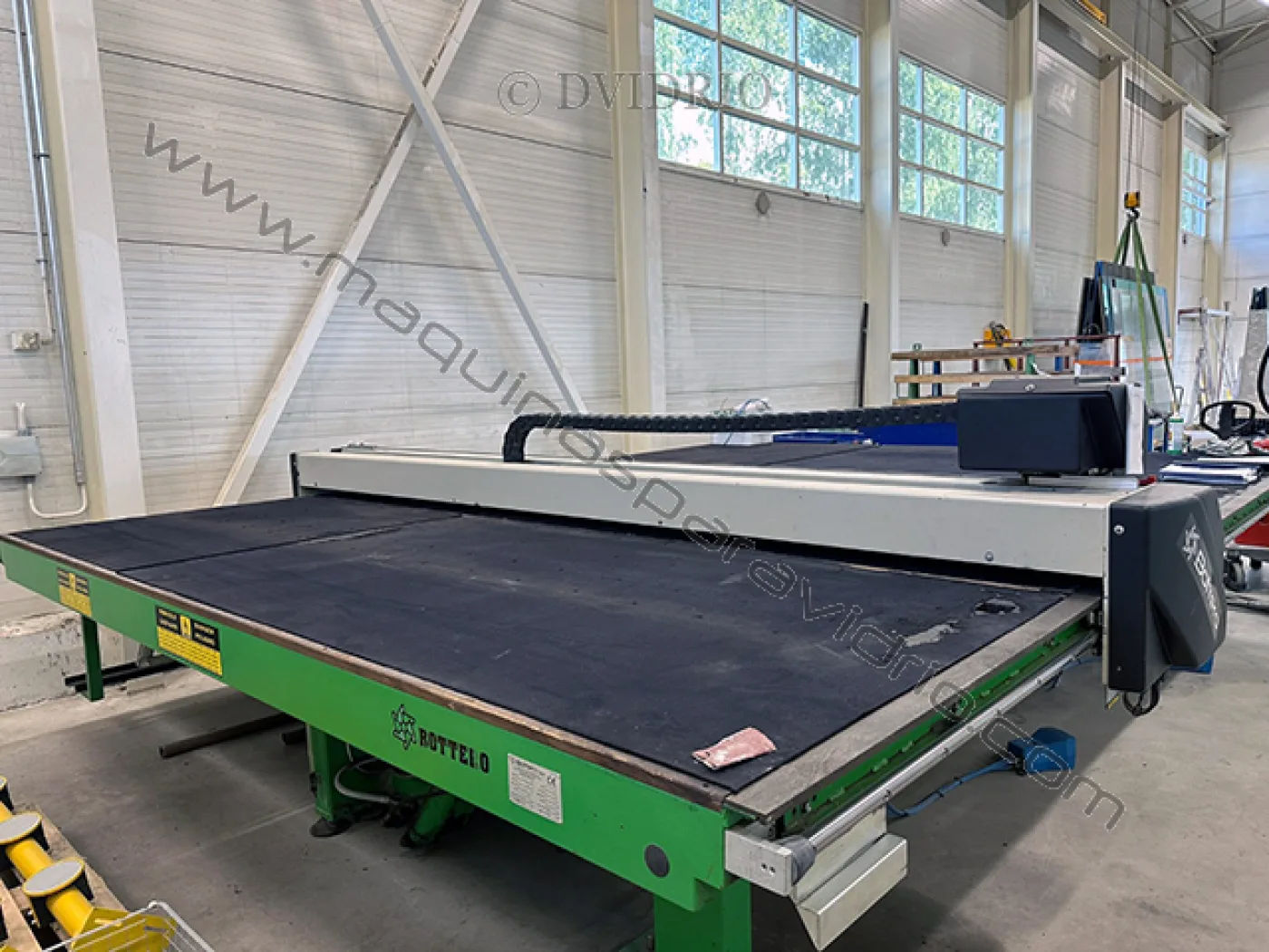 MESA DE CORTE PARA VIDRIO MONOLITICO BOTTERO - 1