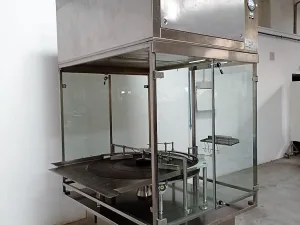 TAVOLO ROTANTE DI ACCUMULO CON CAPPA FLUSSO LAMINARE – IMA