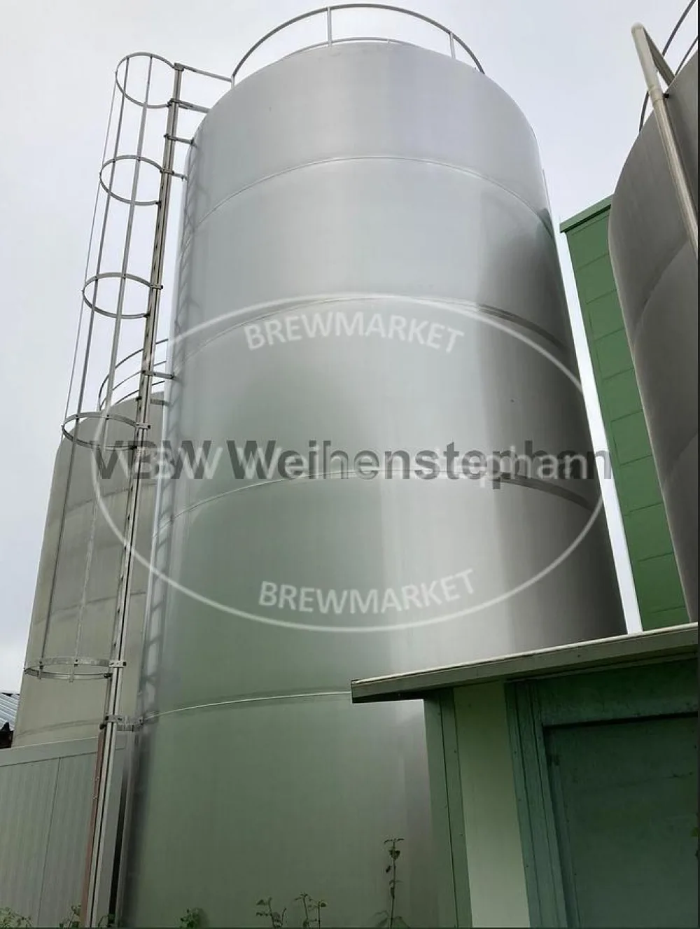 Thin sludge tank