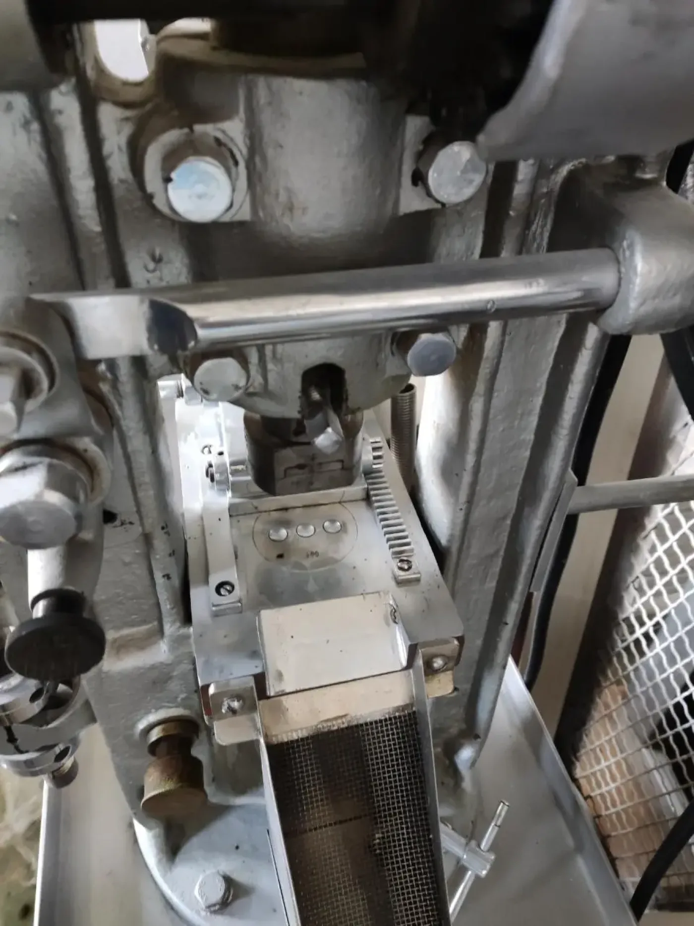 USED BONALS BMT COMPRESSING MACHINE - 1