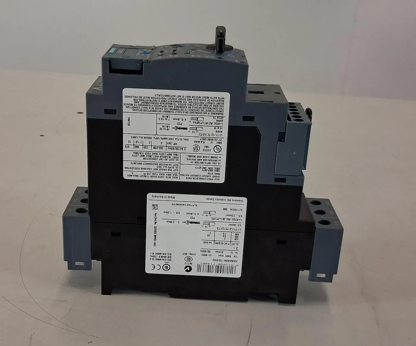 Siemens Sirius Schaltgerät – ein Motorschutzschalter mit integriertem Leistungsschalte 3RA6011-1BB42 - 1