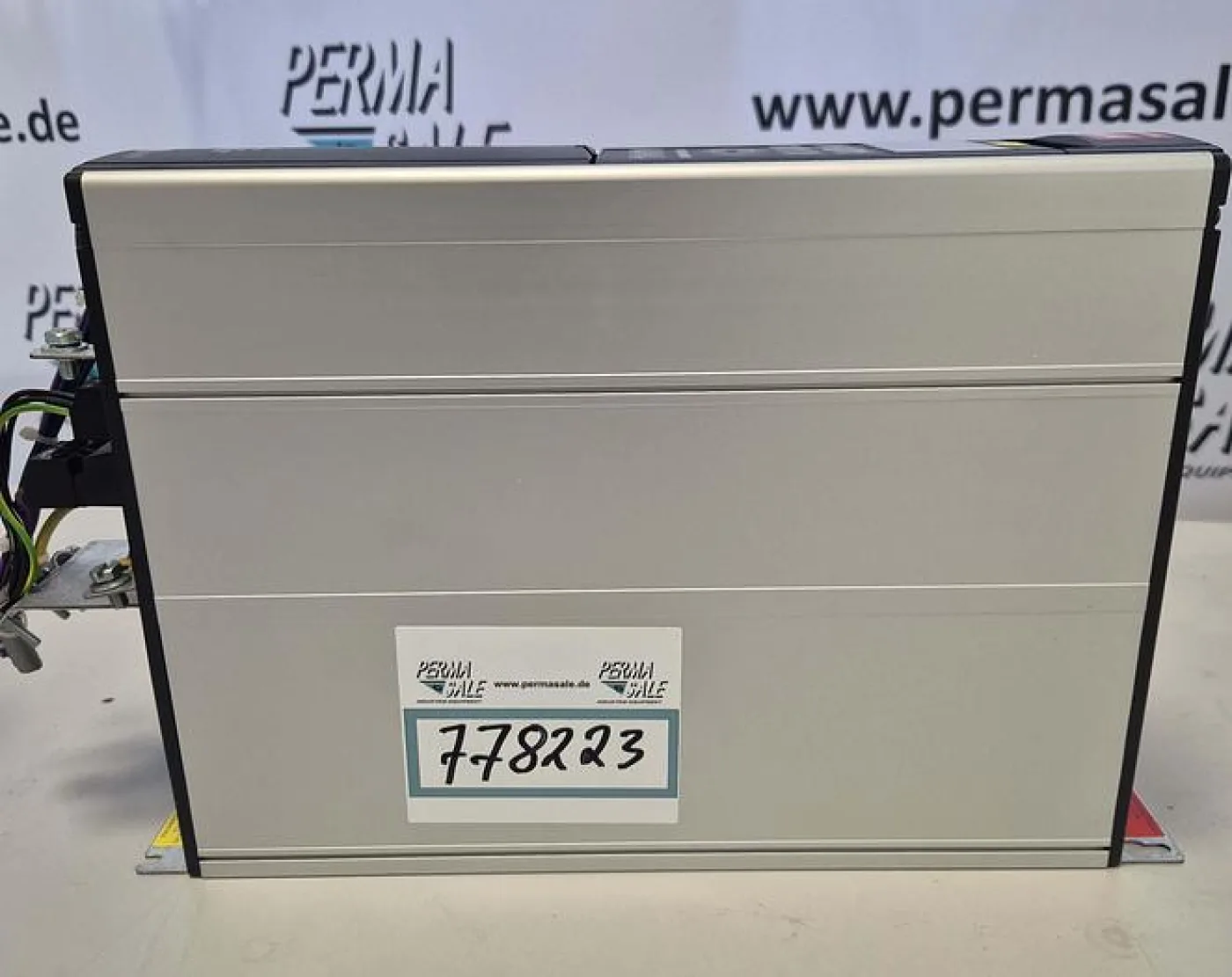 Danfoss Frequenz Umrichter - VLT5001PT5B20STR3DLF00A00 - 1