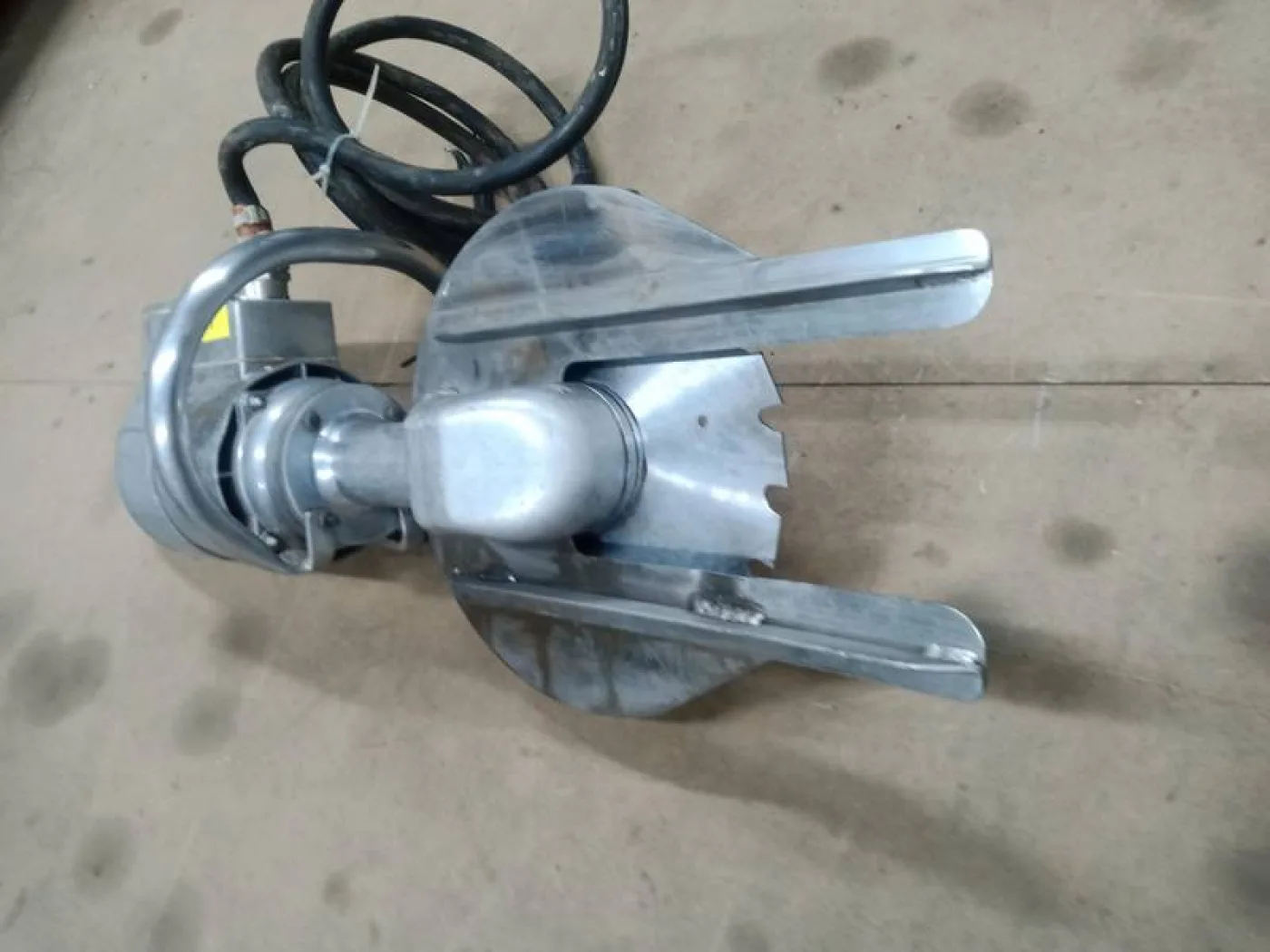 Circular saw for legs and horns - 6
