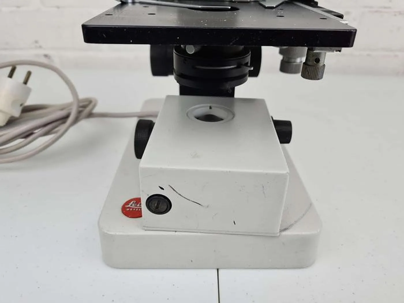 Leica HM-LUX Microscope - 2
