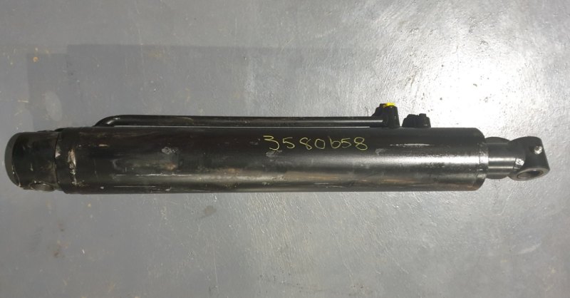Spearhead Dipper Ram - 3580658