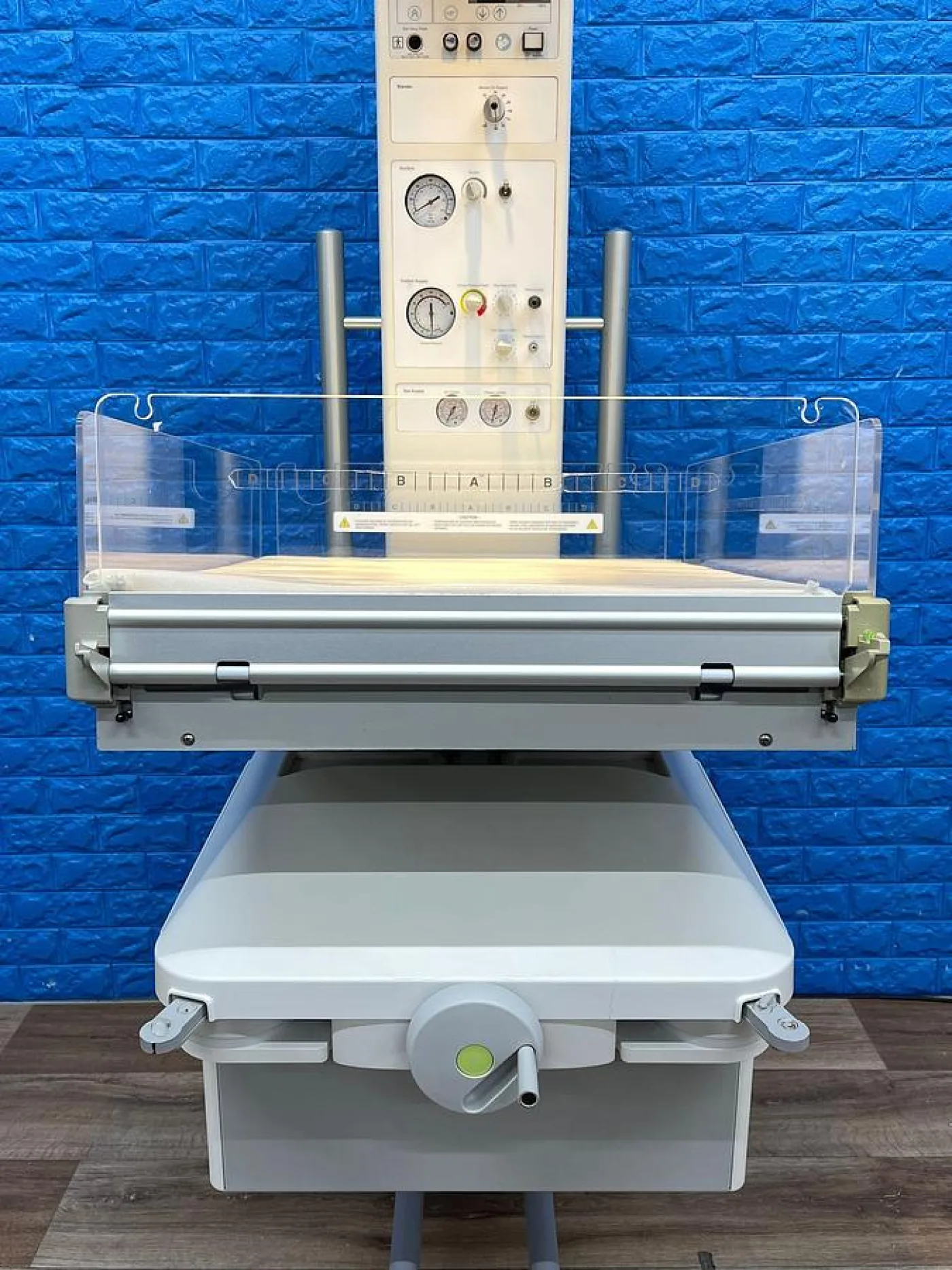 Dräger Resuscitaire YOM: 2016 - 8