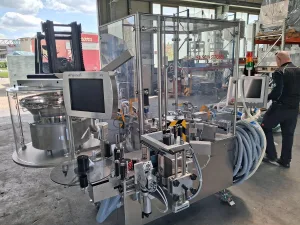 Bausch+Ströbel ES1001 Rundläufer Etikettiermaschine