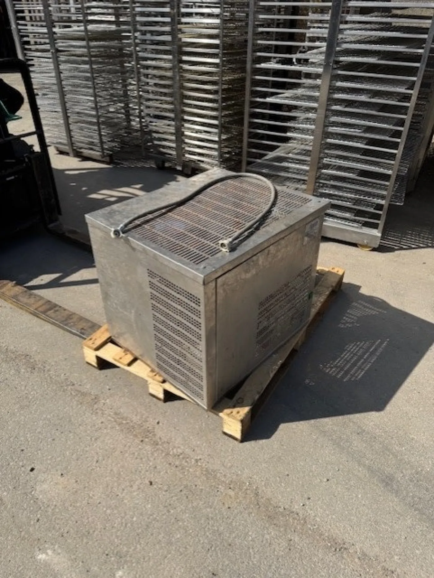 Ziegra ZBE 350 Ice Machine - 4