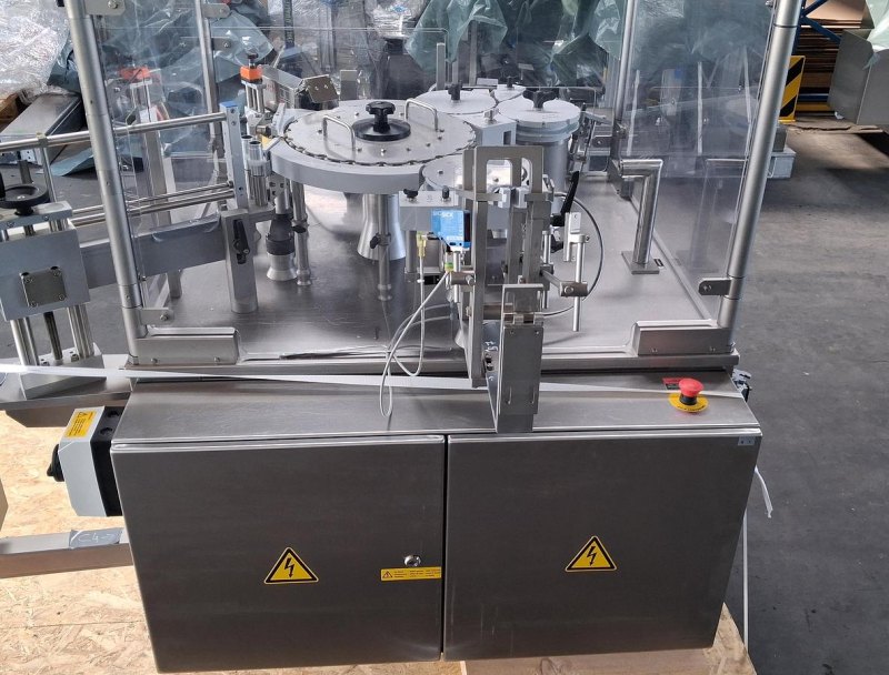 Inova Pharma Systems ESK321 Etikettier- und Rundtaktsystem